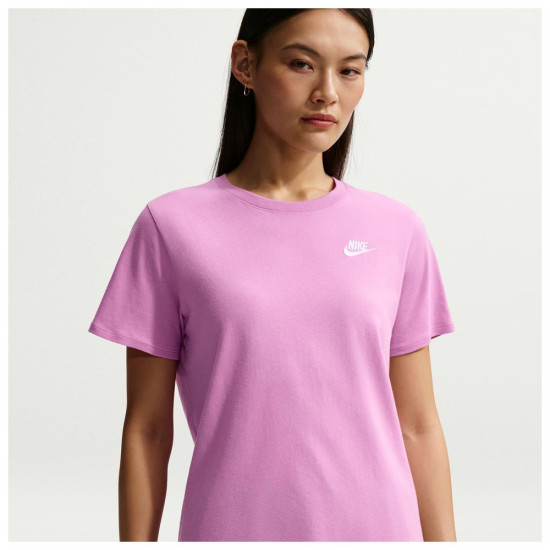 Nike Γυναικεία κοντομάνικη μπλούζα Sportswear Club Essentials T-Shirt